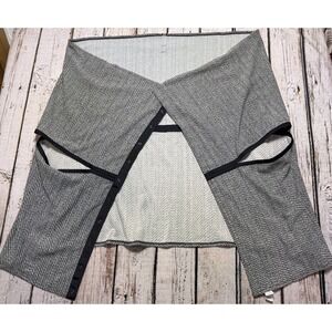 Lululemon Vinyasa Wrap Scarf Shawl Women's One Size Knit Convertible Arm Holes